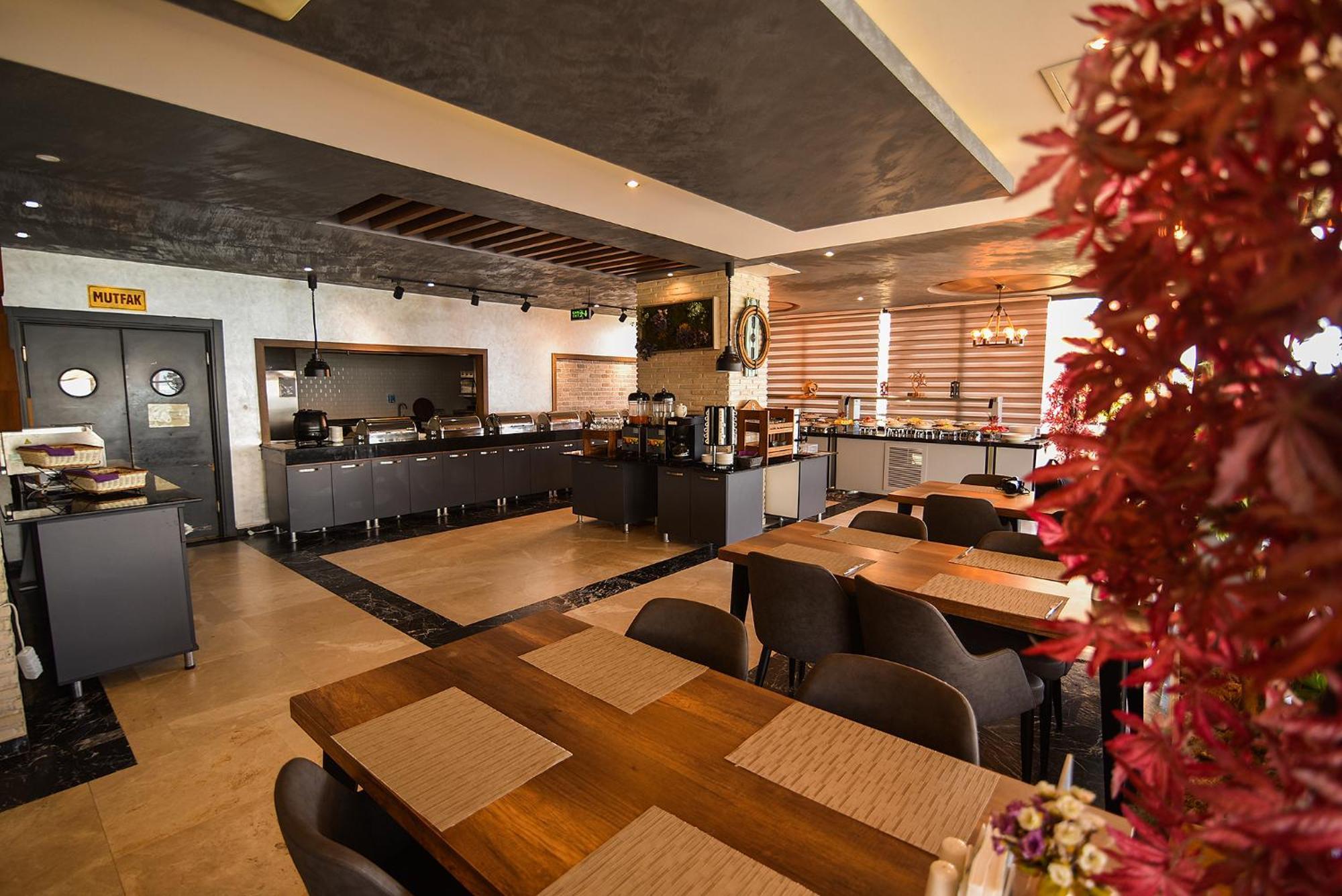 Royal Comfort Hotel Araklı